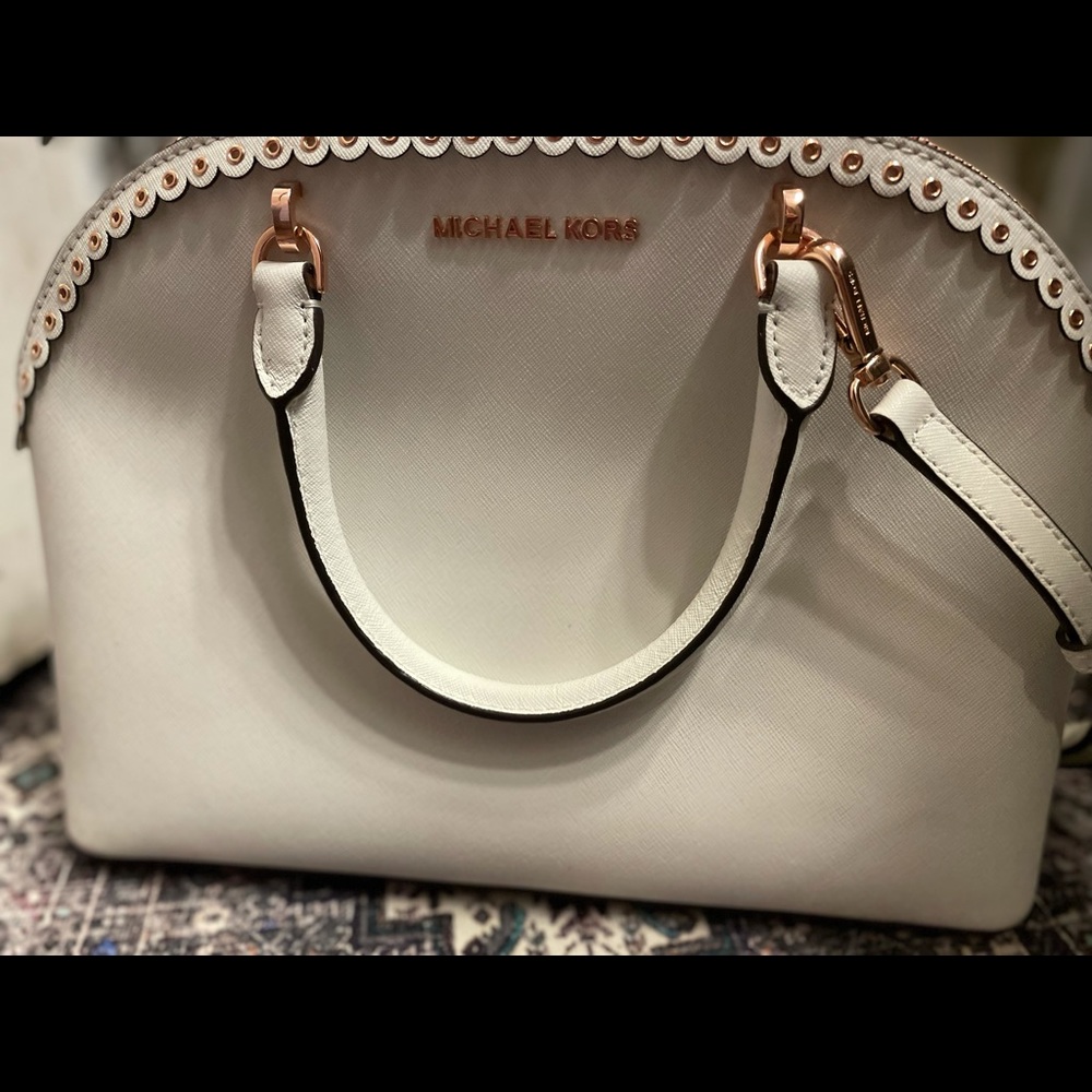 MK Shoulder bag- white